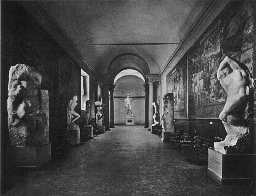 Galleria_dell'accademia,_galleria_degli_arazzi_negli_anni_sessanta - Wikipedia Galleria_dell'accademia,_galleria_degli_arazzi_negli_anni_sessanta - Wikipedia