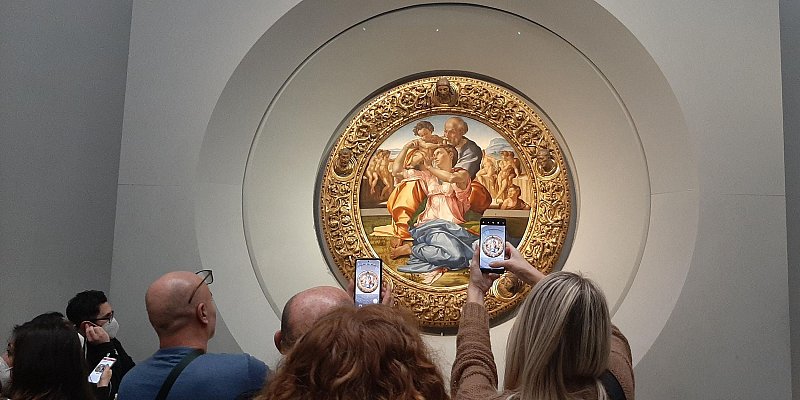 Florence: Walking Tour with Accademia & Uffizi Galleries
